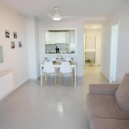 Appartement Apartamento Espacio 1, Frontal Mar, Jacuzzi *